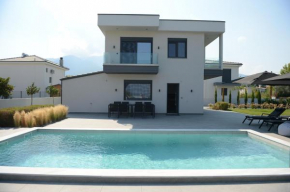 Luxury Villa Plaka Litochorou with Pool
